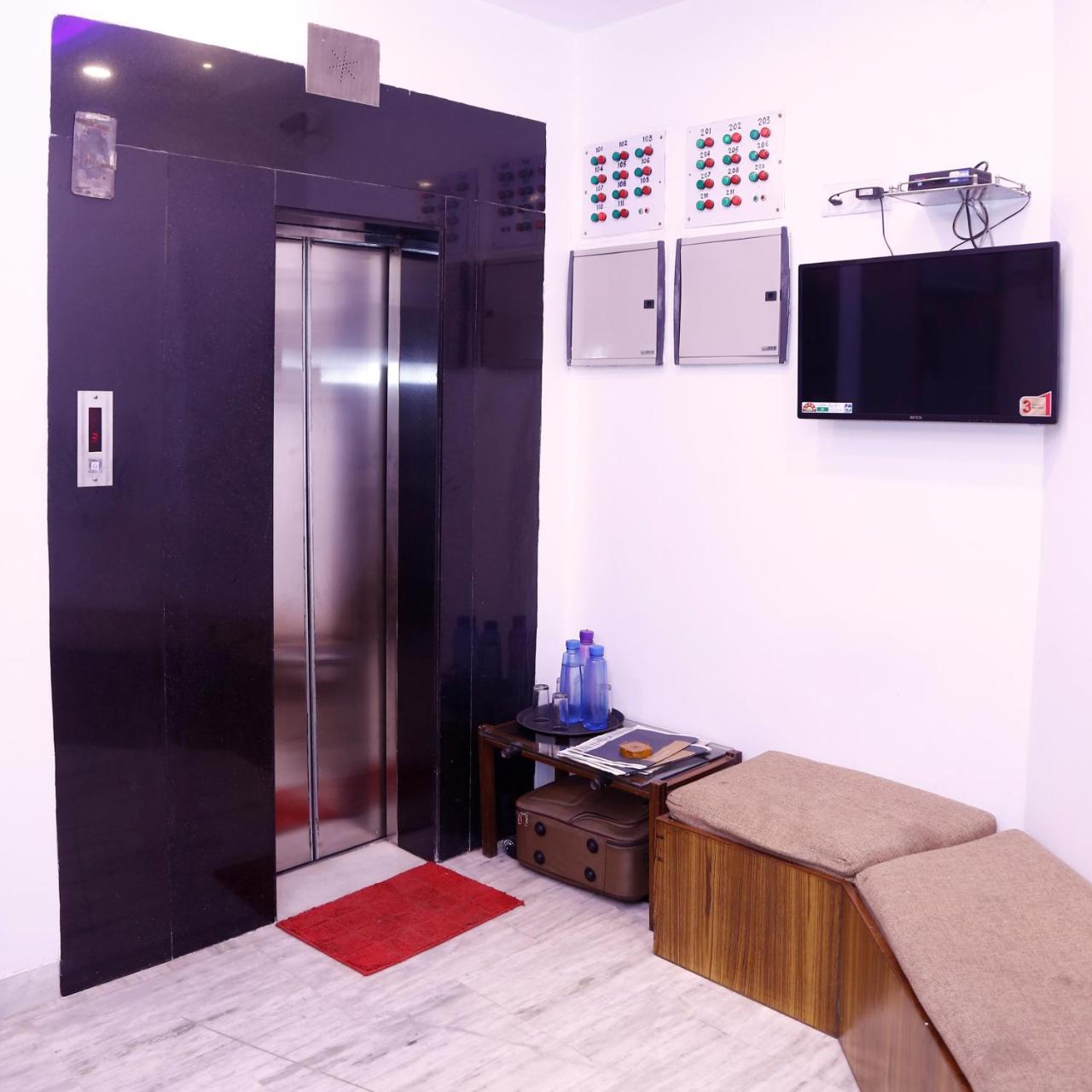 Batra Holiday Home - Couple Friendly Stays Delhi  Ngoại thất bức ảnh