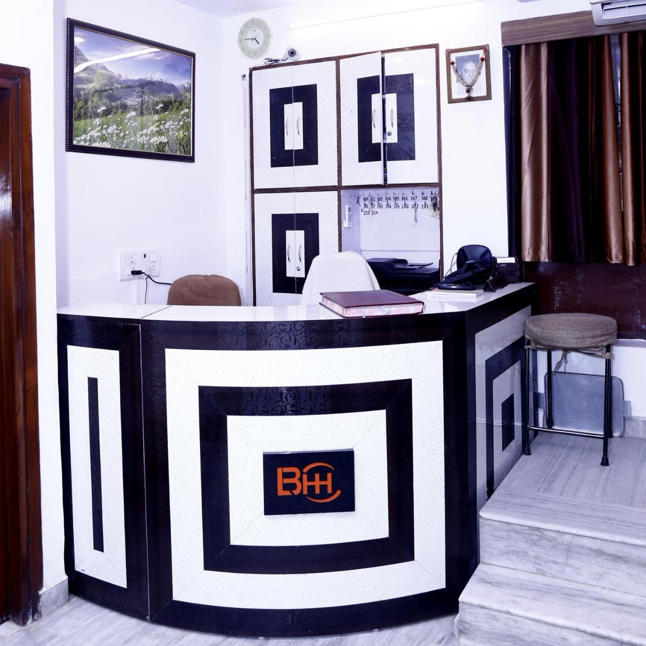 Batra Holiday Home - Couple Friendly Stays Delhi  Ngoại thất bức ảnh