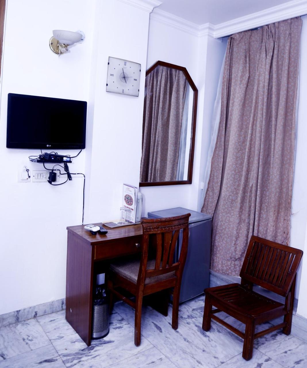 Batra Holiday Home - Couple Friendly Stays Delhi  Ngoại thất bức ảnh
